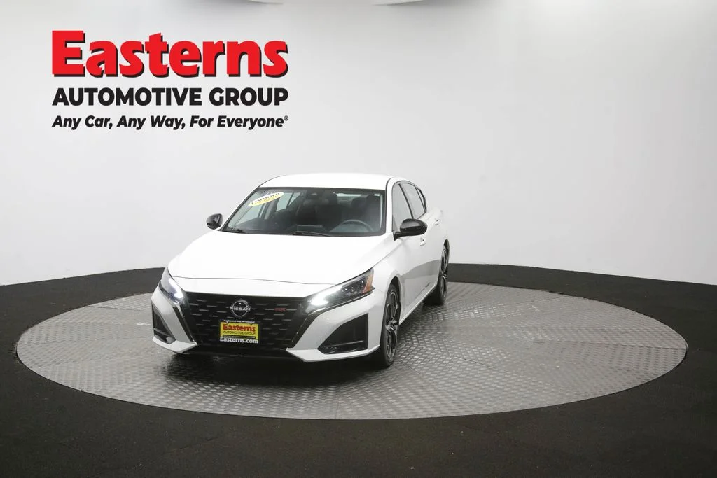 Used 2024 White Nissan 2.5 SR image 53