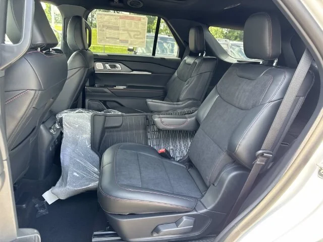 New 2026 Star White Metallic Tri-Coat Ford ST image 44