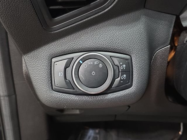 Used 2015 Black Ford SE image 25
