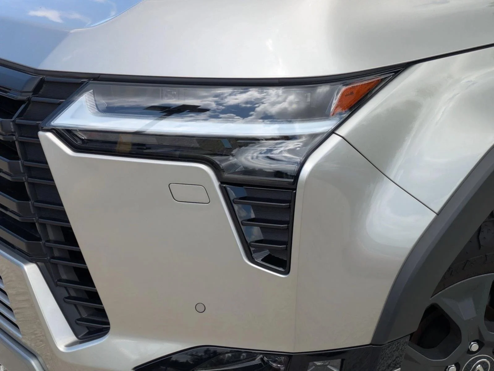 Used 2024 Atomic Silver Lexus GX 550 Overtrail image 10