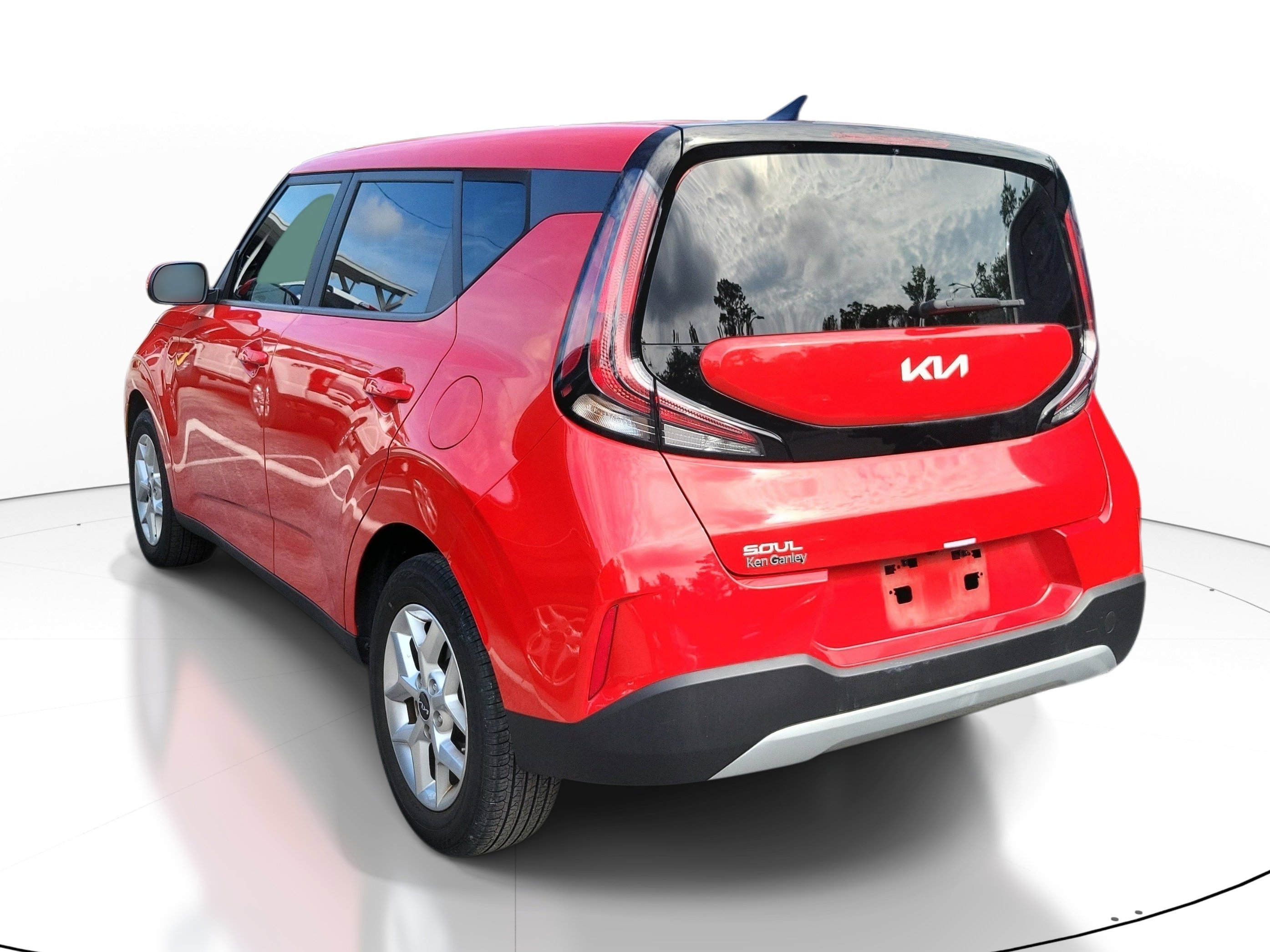 Used 2024 Inferno Red Kia LX image 2