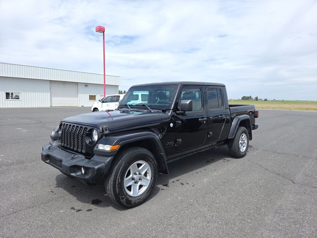 2021 Jeep Gladiator Sport S's photo