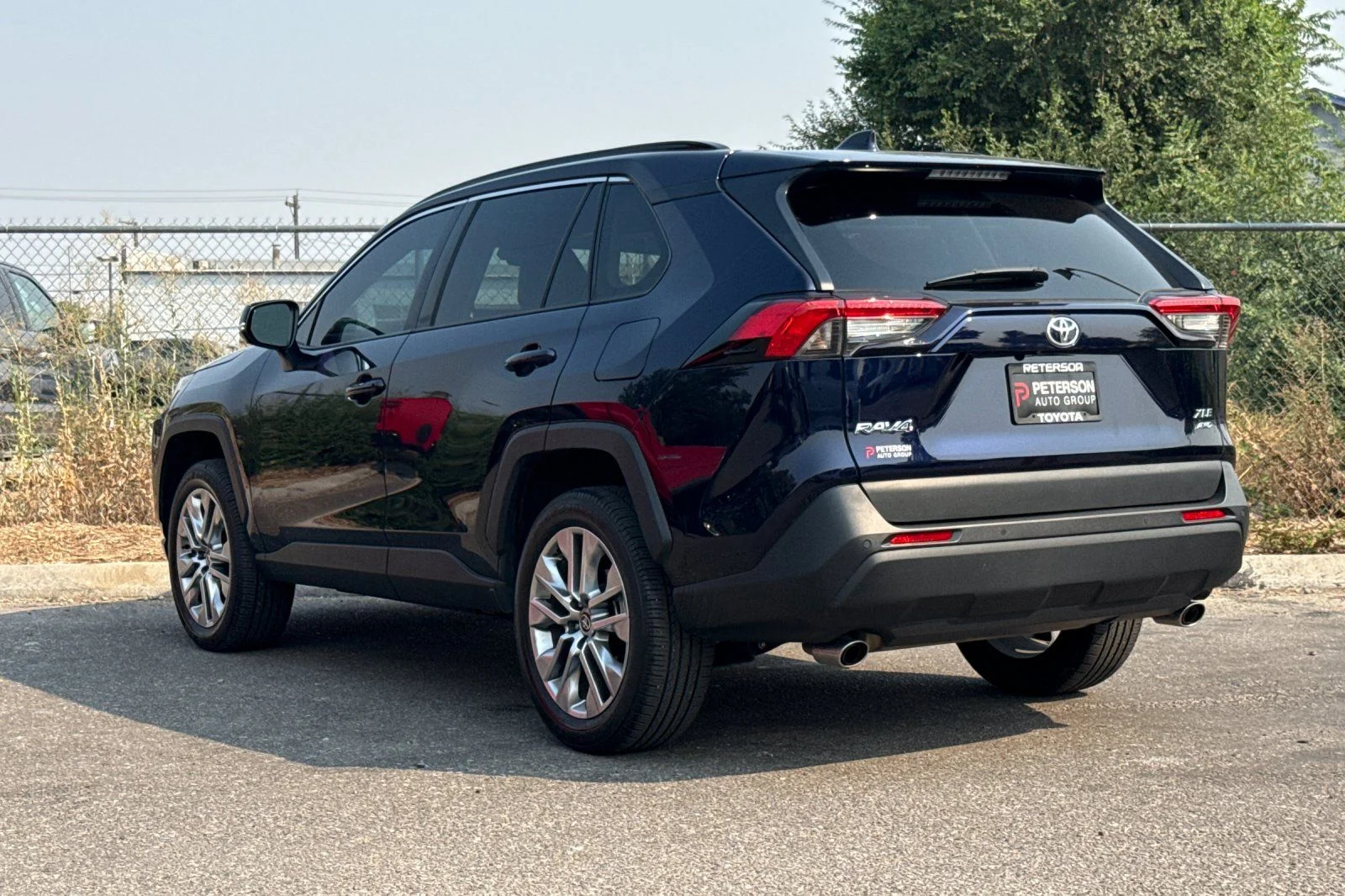 Used 2025  Toyota XLE Premium image 5