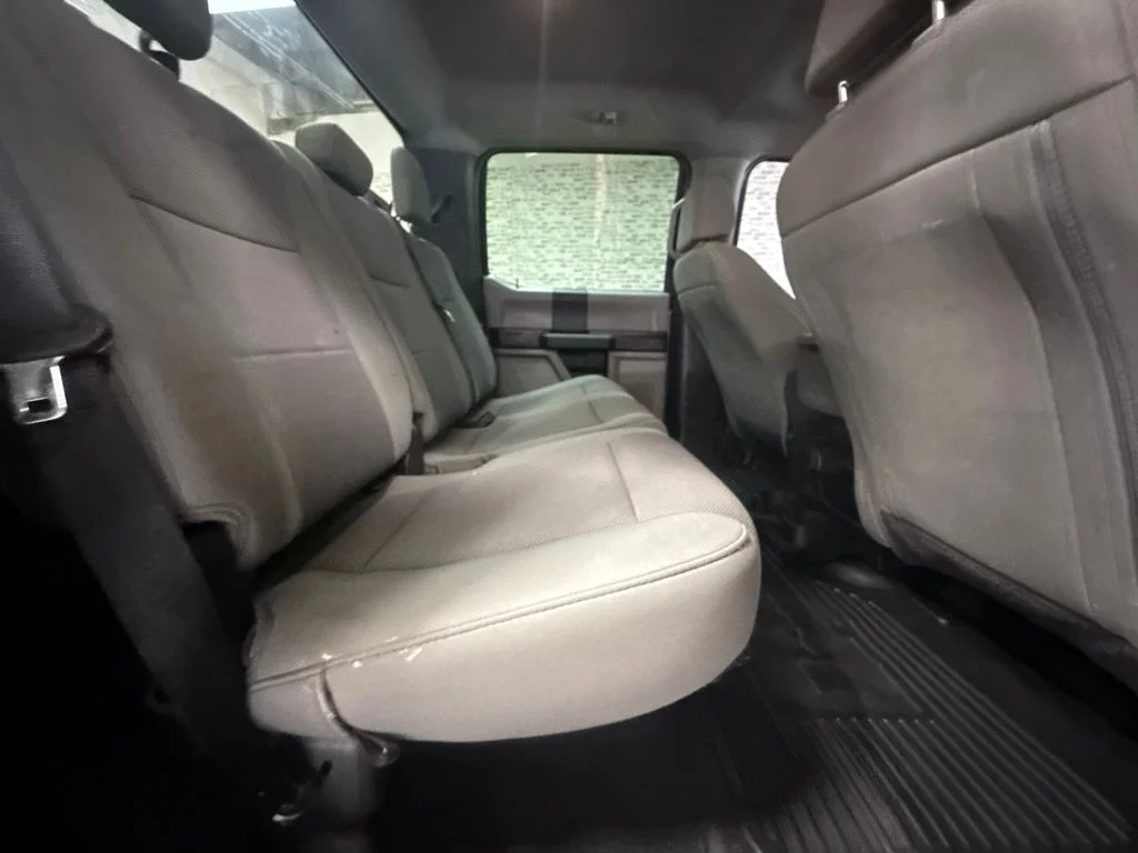 Used 2020 Stone Gray Metallic Ford XL image 12