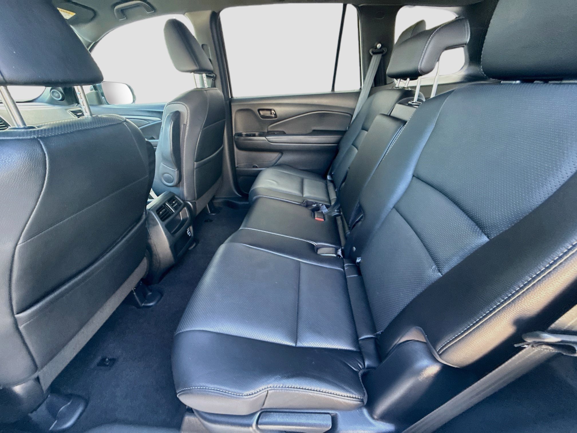 Used 2023 White Honda EX-L image 23