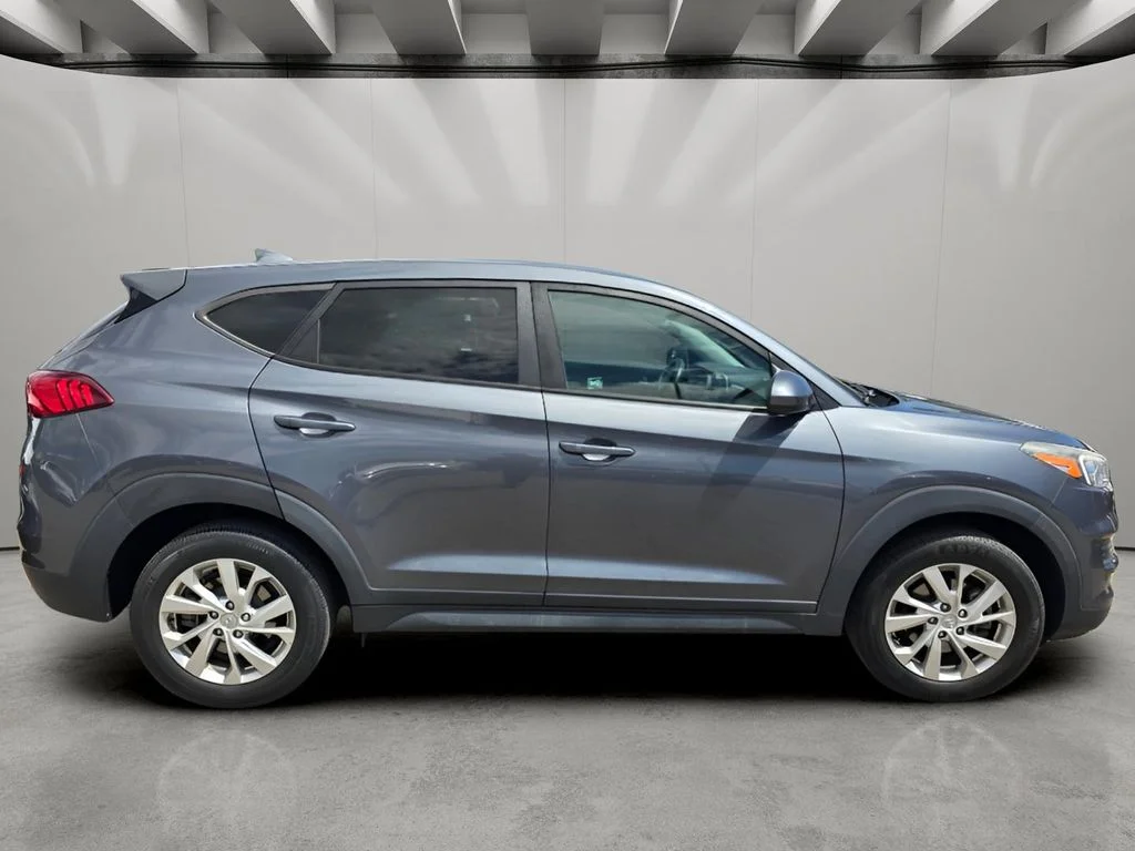 Used 2019 Coliseum Gray Hyundai SE image 12