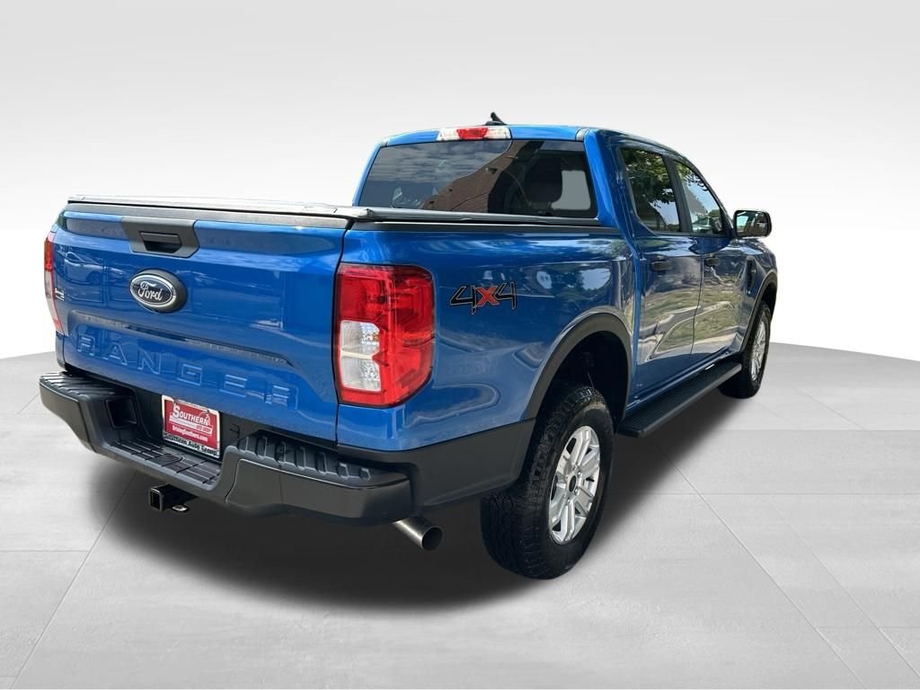 Used 2025 Blue Ford XL image 5