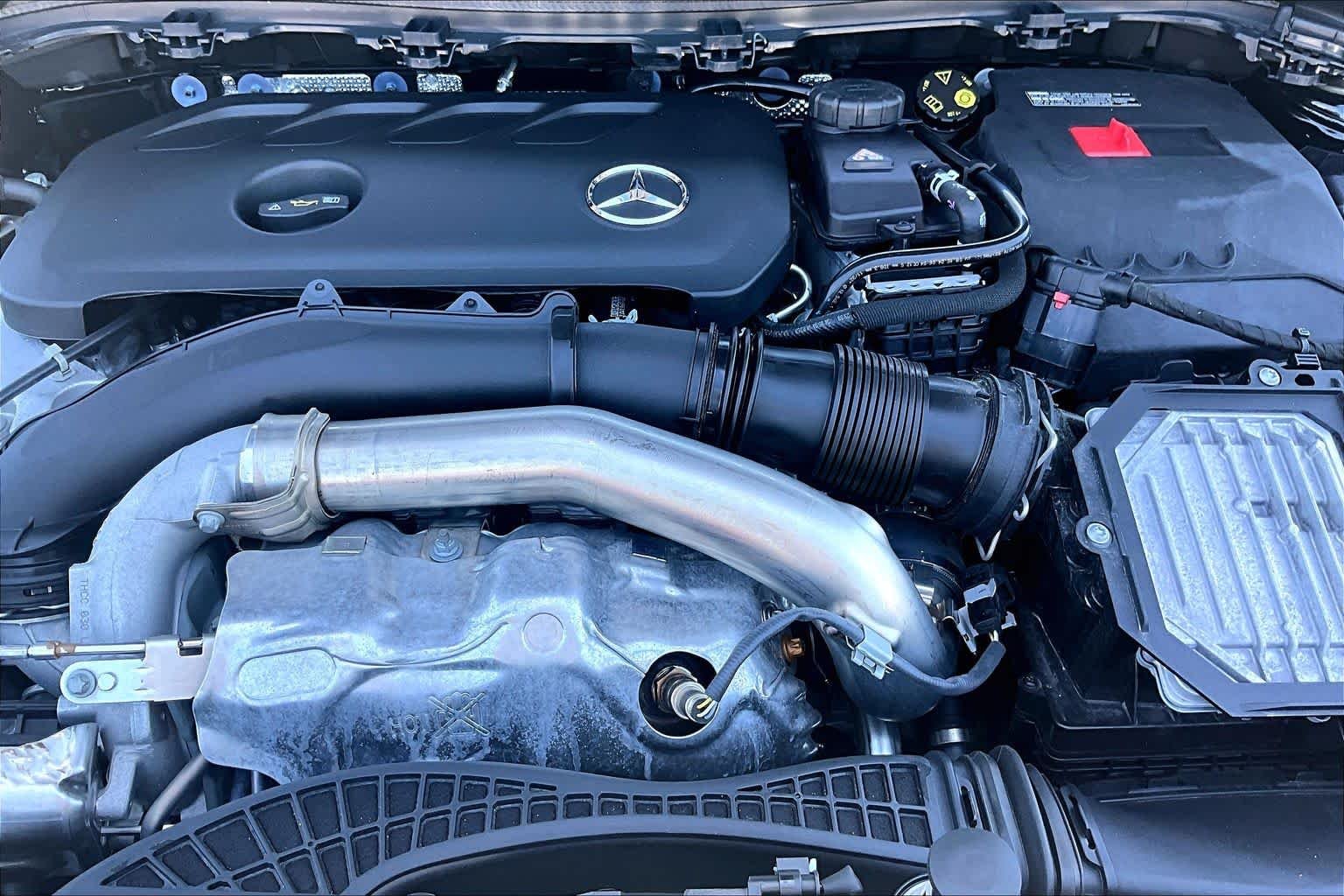Used 2025 Night Black Mercedes-Benz GLA 250 image 33