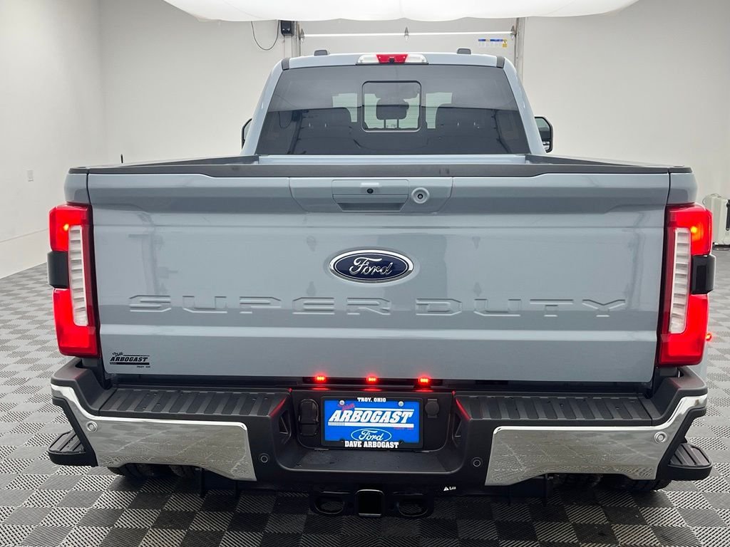 New 2026 Gray Ford Lariat image 10