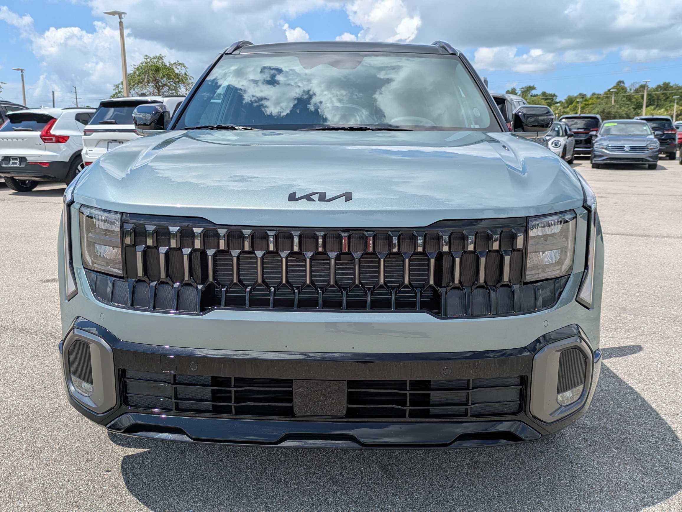 New 2027 Iceberg Green Kia X-Line S image 3