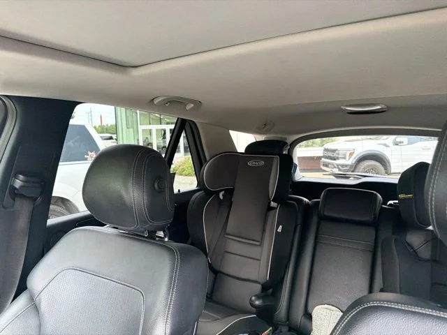 Used 2015 White Mercedes-Benz ML 350 image 11