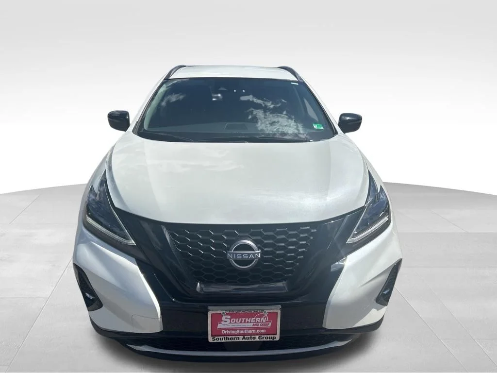 Used 2024 White Nissan SV image 9