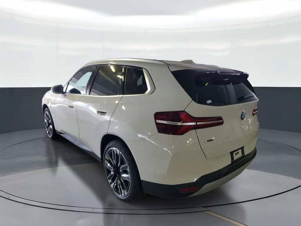 New 2026 Alpine White BMW 30 xDrive image 4
