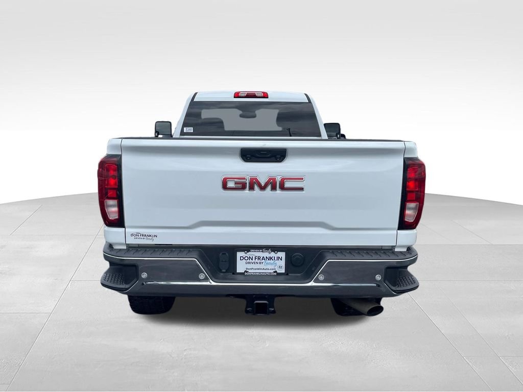 Used 2024 White GMC SLE image 4