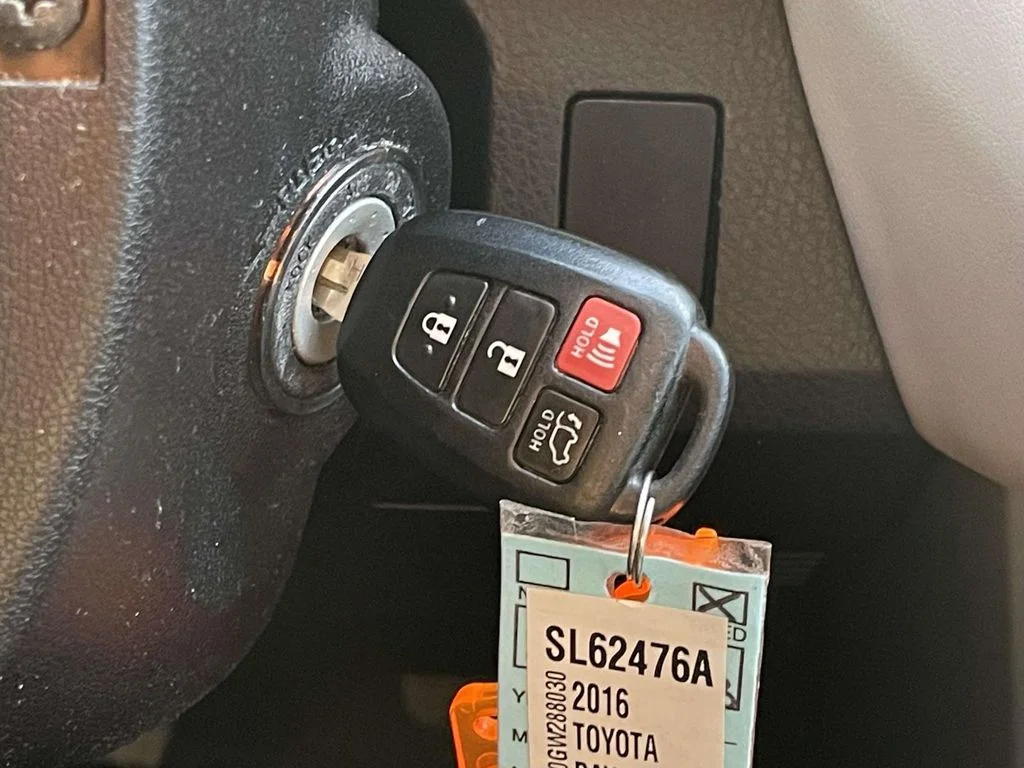 Used 2016 Silver Sky Metallic Toyota XLE image 14