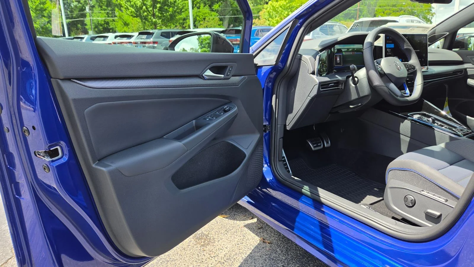 New 2026 Lapiz Blue Metallic Volkswagen  image 24