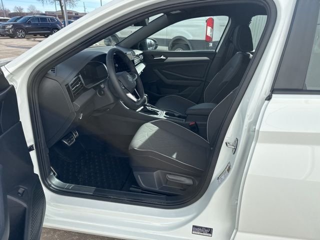 2026 Volkswagen Jetta Sport - Photo 11
