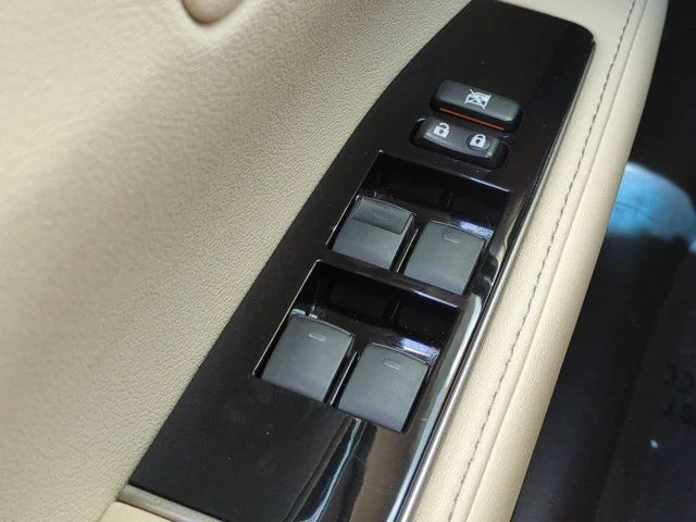 Used 2017 Red Lexus 350 image 22