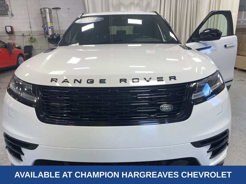 Used 2025 Fuji White Land Rover Dynamic SE image 38