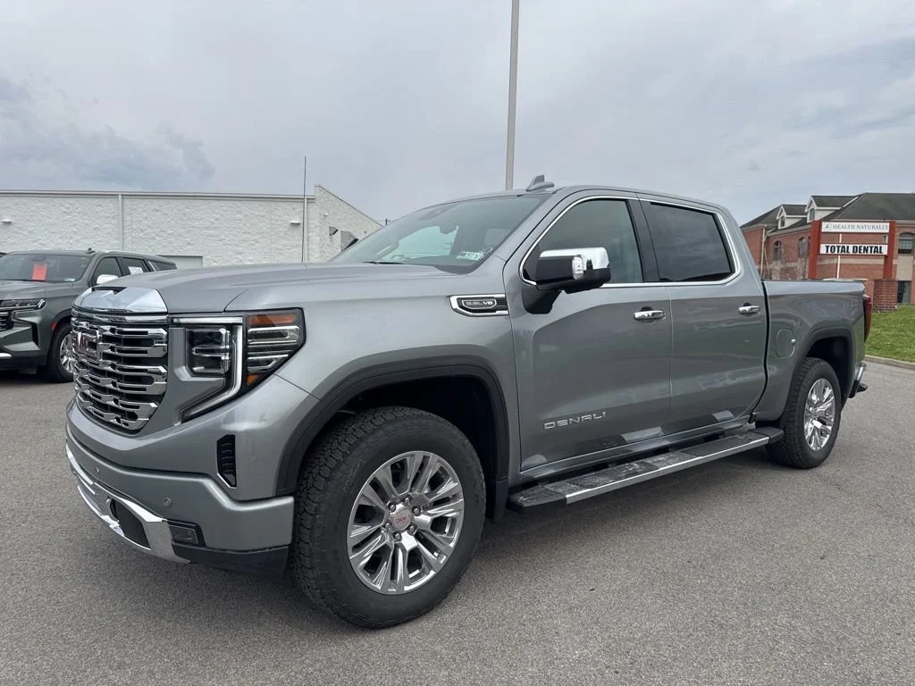 2026 GMC Sierra 4WD Crew Cab Standard Box Denali's photo