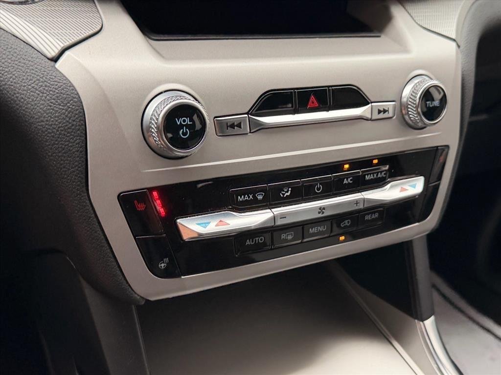 Used 2024 Stone Blue Ford XLT image 20