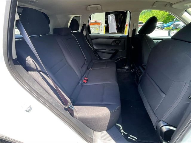 Used 2025 White Nissan S image 22