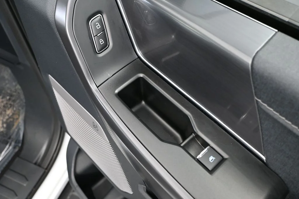 Used 2025 White Ford Lariat image 48
