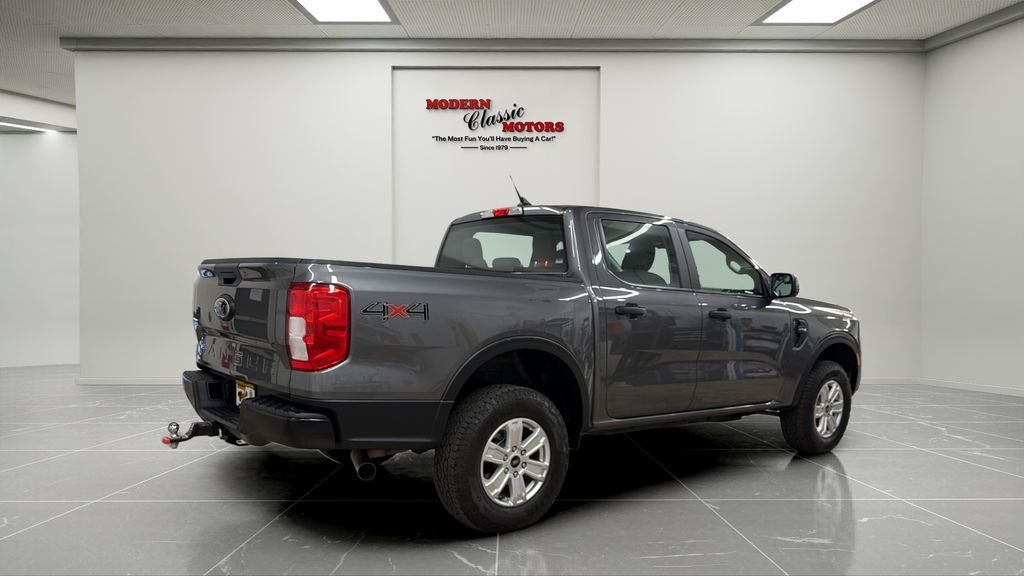Used 2025 Gray Ford XL image 7
