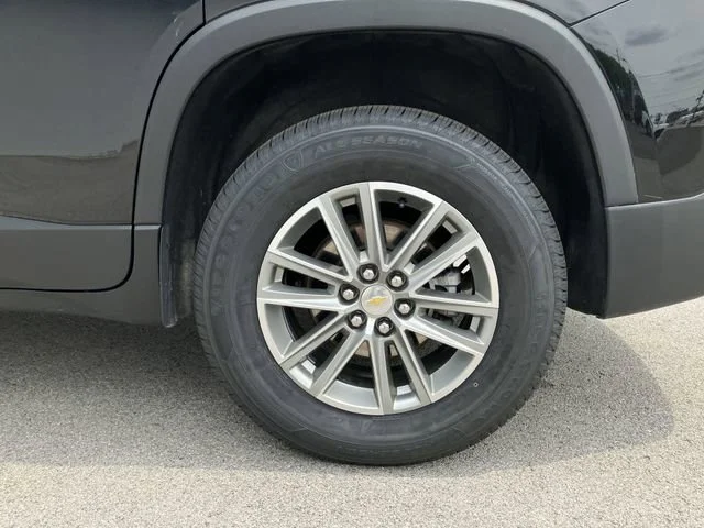 2023 Chevrolet Traverse 1LT - Photo 30
