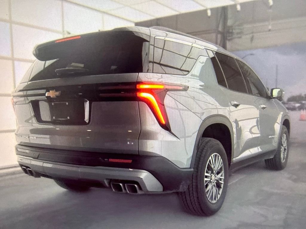 Used 2024 Gray Chevrolet LT image 3