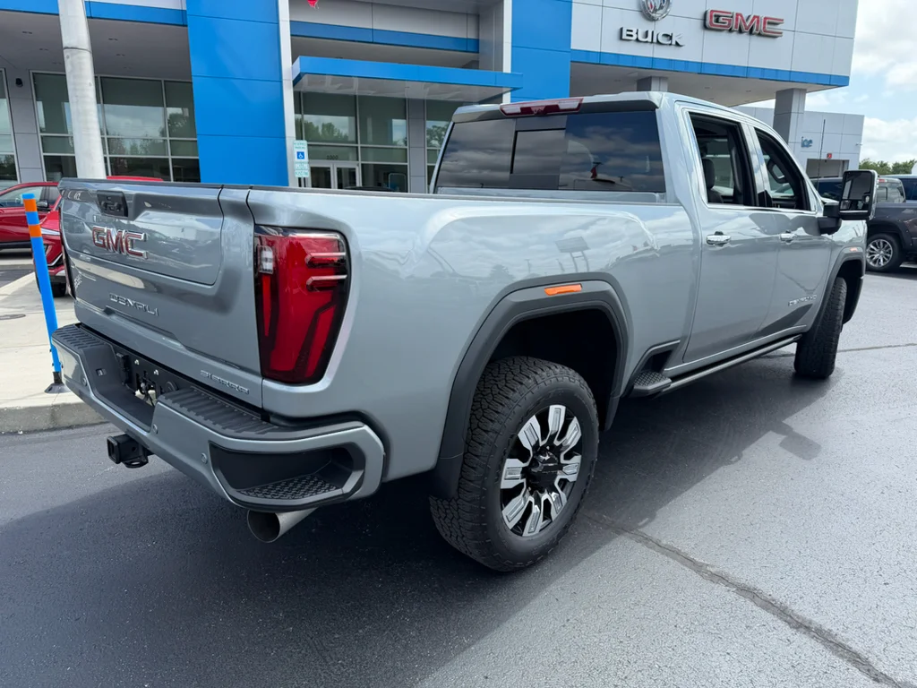 Used 2025 Sterling Metallic GMC Denali image 6