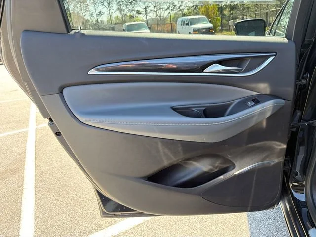 Used 2020 Ebony Twilight Metallic Buick Essence image 22