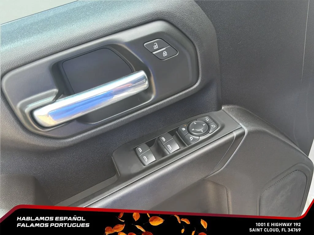 Used 2024 Summit White Chevrolet Custom image 12