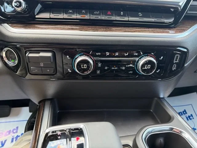 New 2026 Onyx Black GMC Elevation image 37
