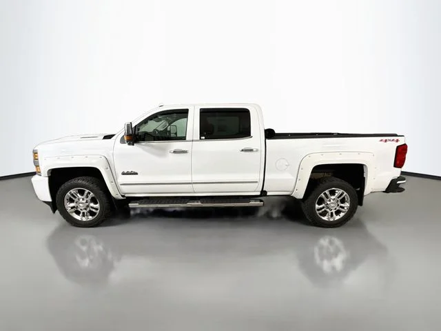 Used 2017 White Chevrolet High Country image 4
