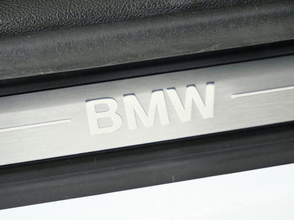 Used 2026 Mineral White Metallic BMW 330i xDrive image 24