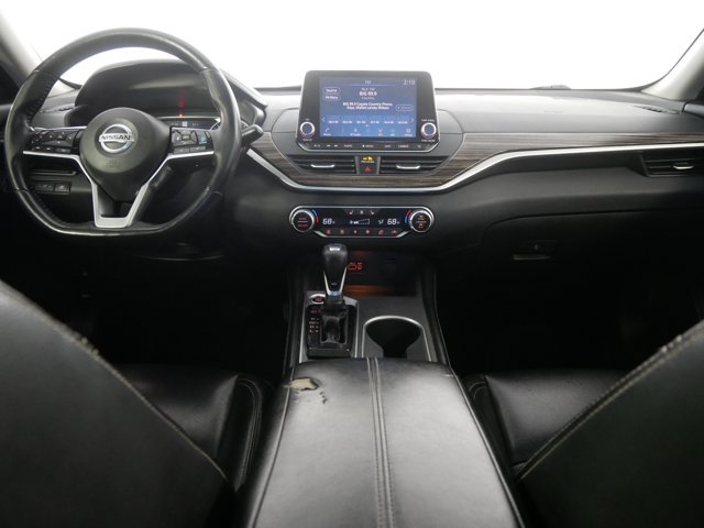 Used 2019 Gun Metallic Nissan SL image 18