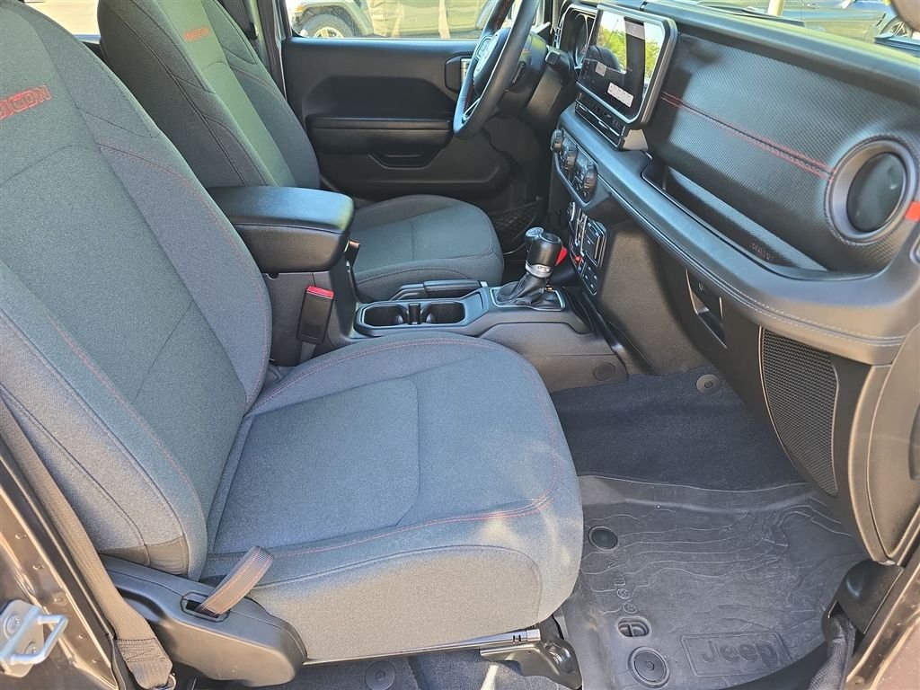 Used 2024 Gray Jeep Rubicon image 13