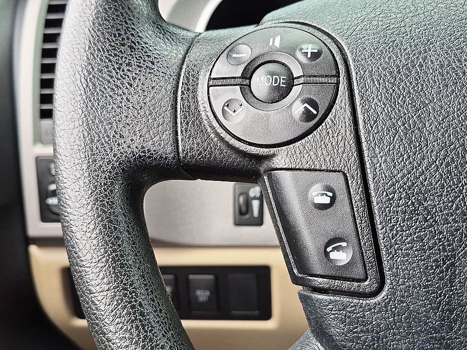 Used 2013 White Toyota GRADE image 17