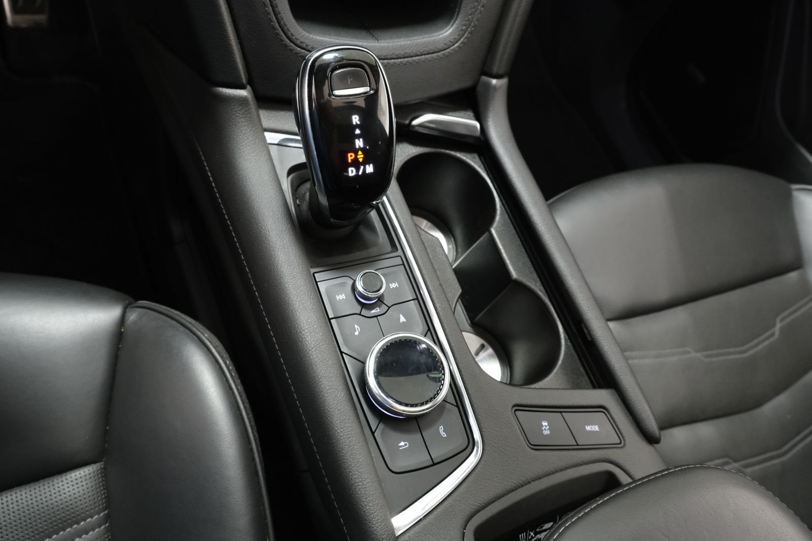 Used 2020 Stellar Black Metallic Cadillac Sport image 22