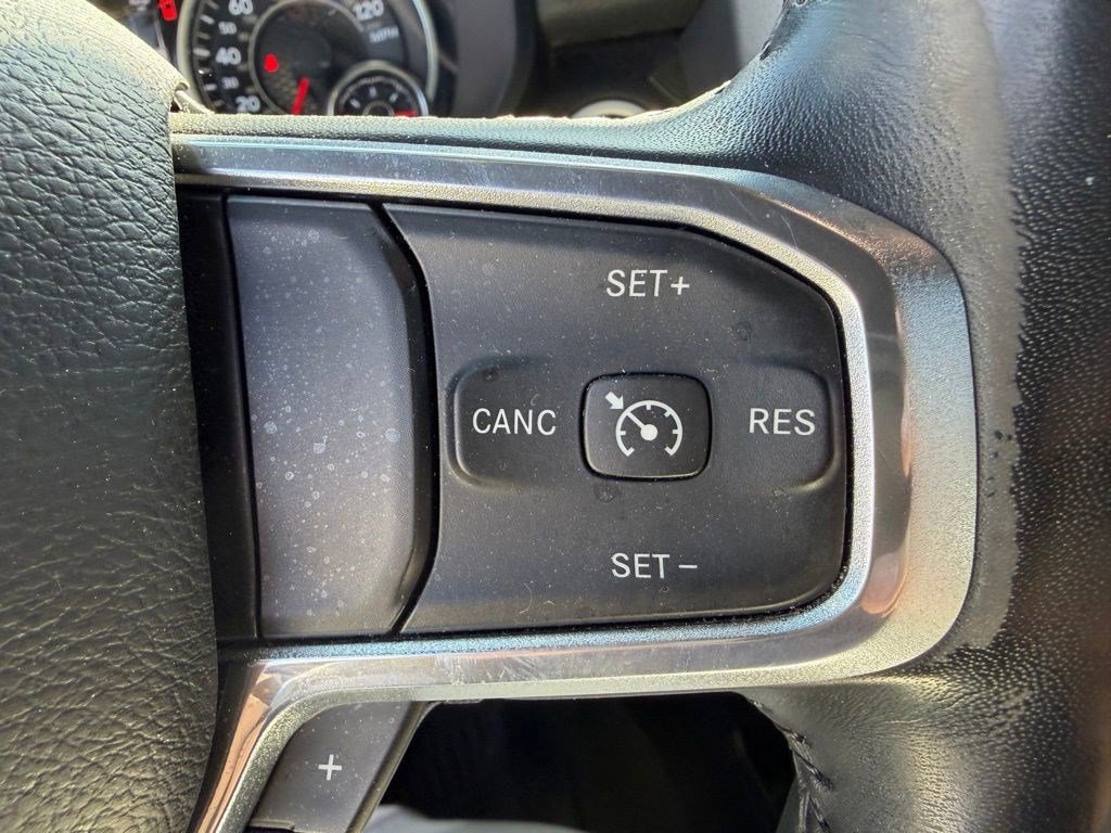 Used 2022 Patriot Blue Pearlcoat Ram Laramie image 11