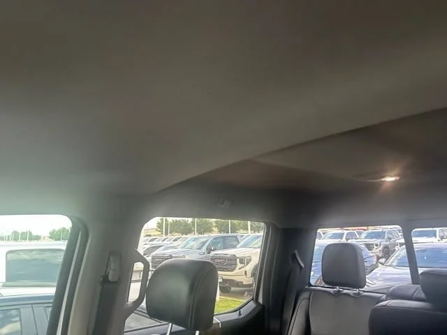 Used 2018 White Ford XL image 12