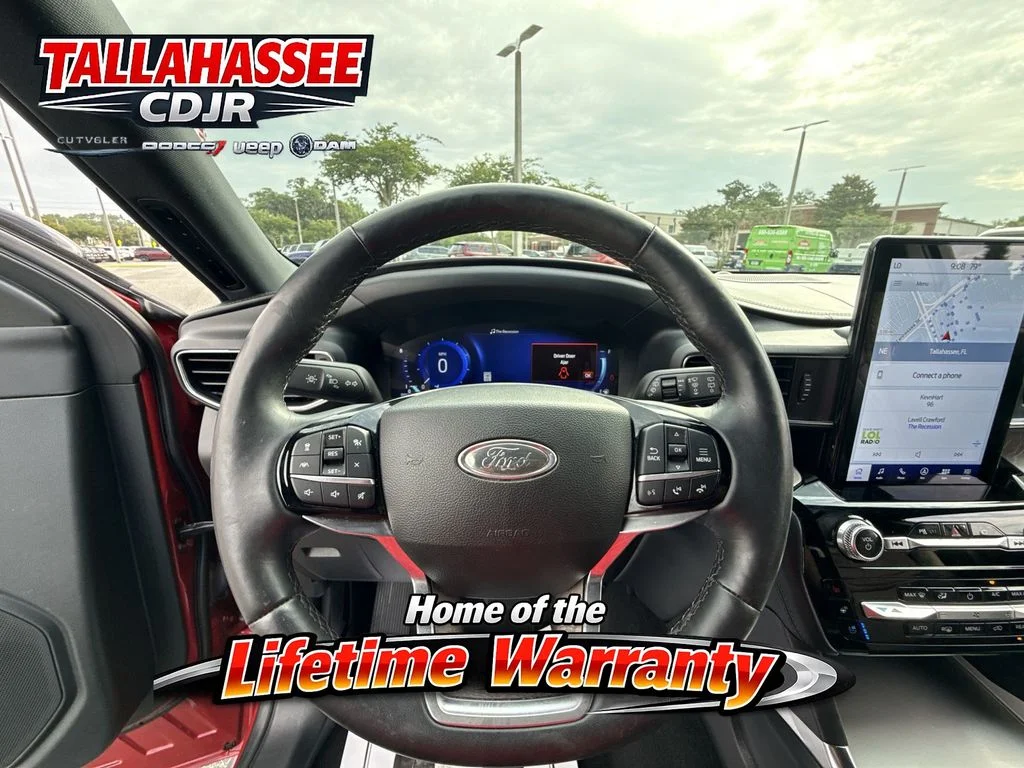 Used 2023 Red Metallic Ford Platinum image 17