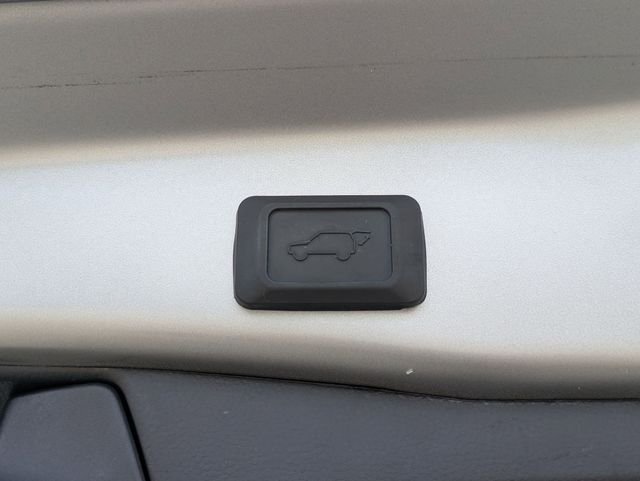 2024 Toyota RAV4 XLE Premium - Photo 32