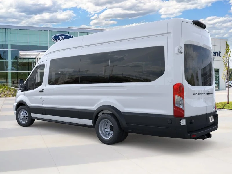 New 2026 Oxford White Ford Passenger Van XLT image 4