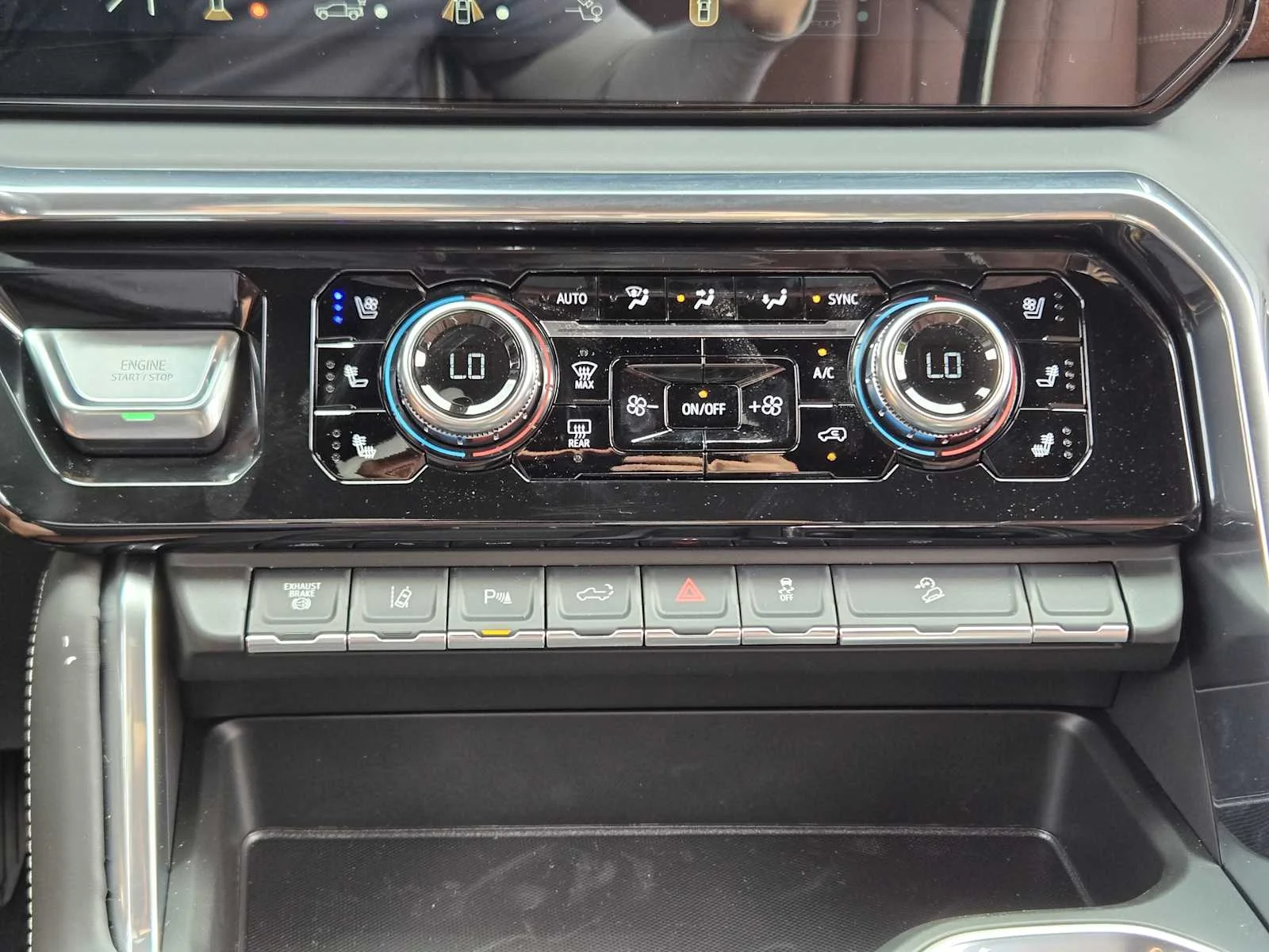 2026 GMC Sierra 2500HD Denali Ultimate - Photo 13