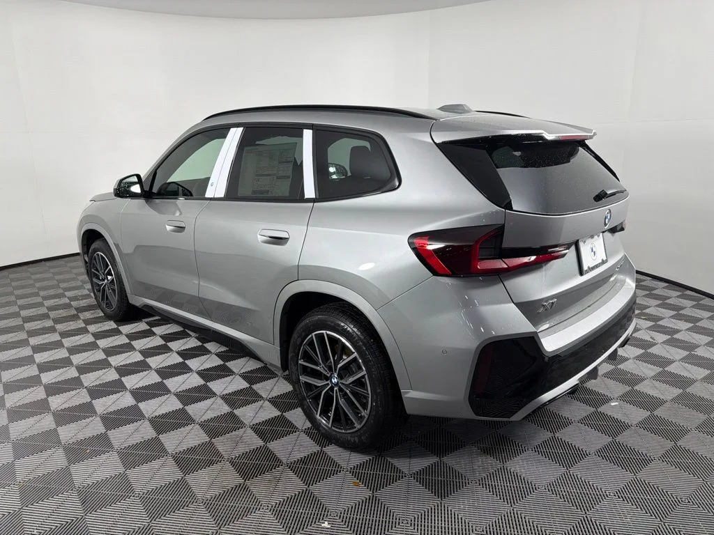 New 2026 Space Silver Metallic BMW xDrive28i image 7