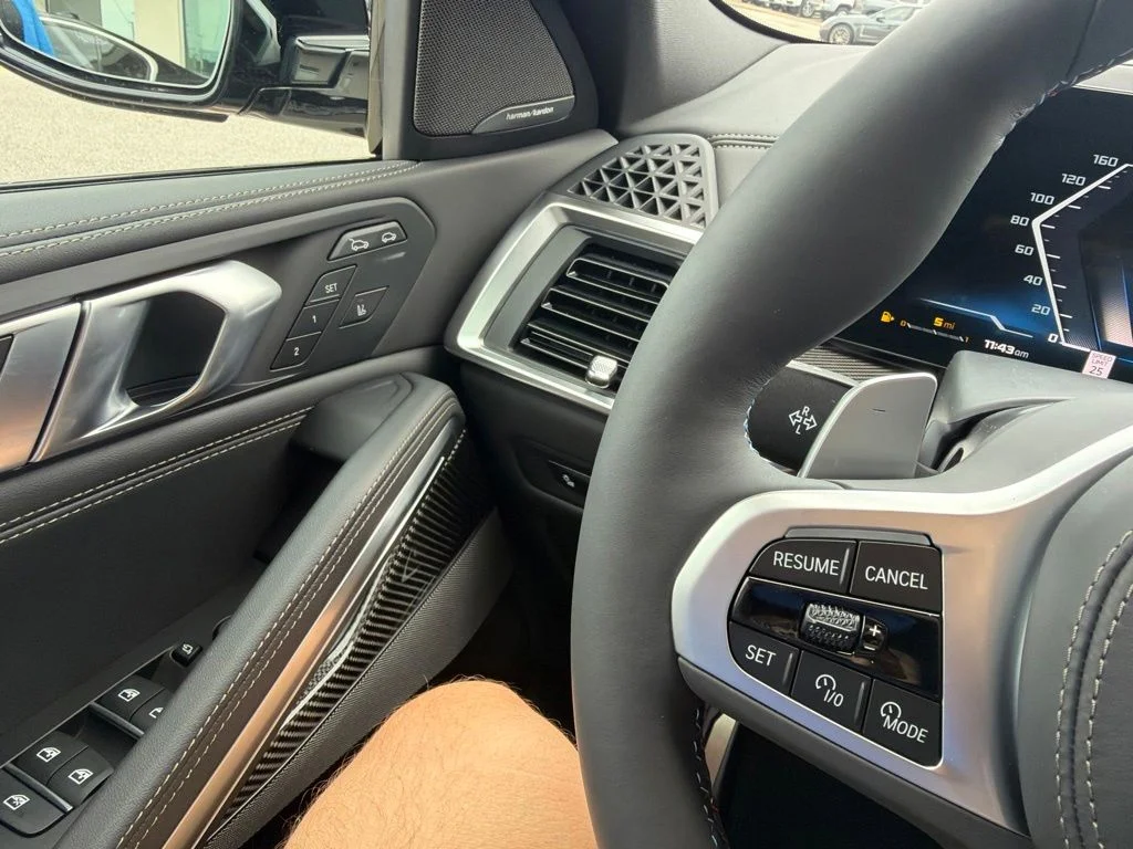 New 2027 Black Sapphire Metallic BMW M60i image 20
