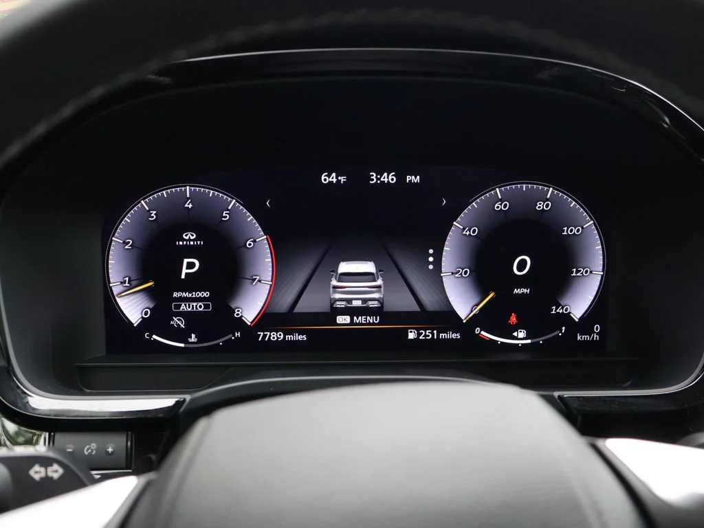 Used 2025 Gray INFINITI Sensory image 32