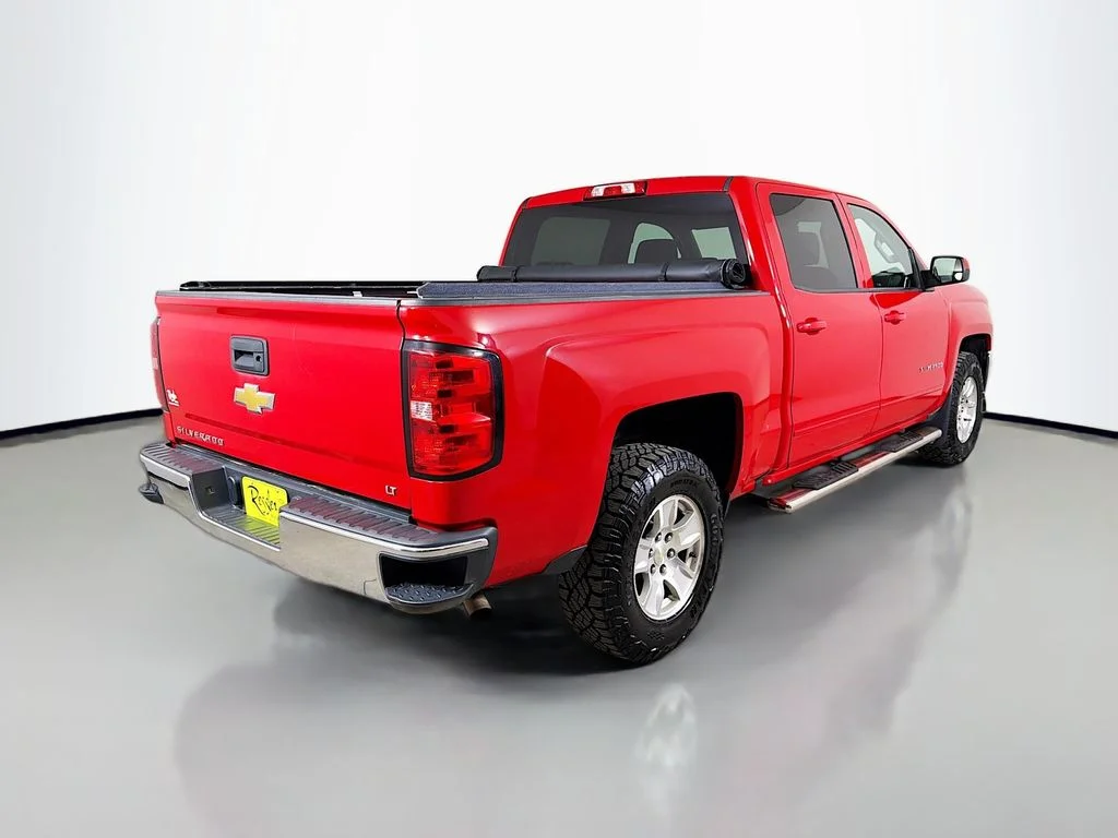 Used 2016 Red Chevrolet LT image 6